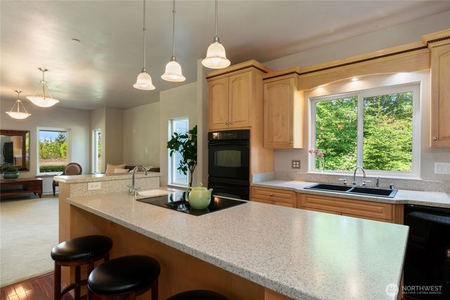 323 E Alderwood Road, Belfair, WA 98528