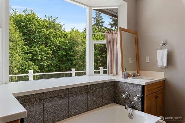 323 E Alderwood Road, Belfair, WA 98528