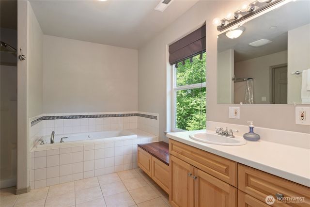 323 E Alderwood Road, Belfair, WA 98528