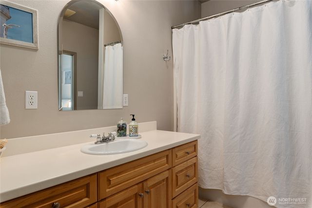 323 E Alderwood Road, Belfair, WA 98528