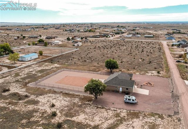 1352 N Blue Lake Lane, Pueblo, CO 81007