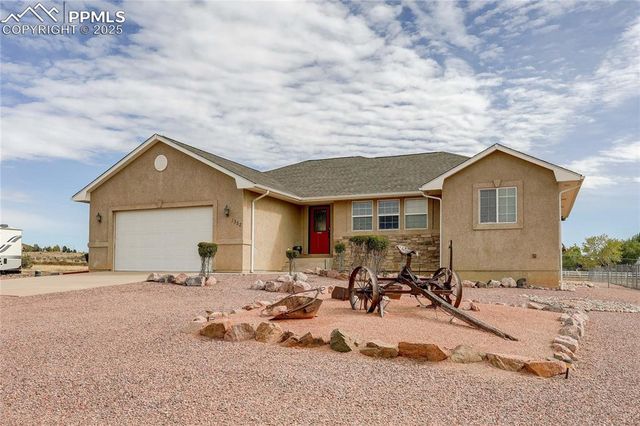 1352 N Blue Lake Lane, Pueblo, CO 81007