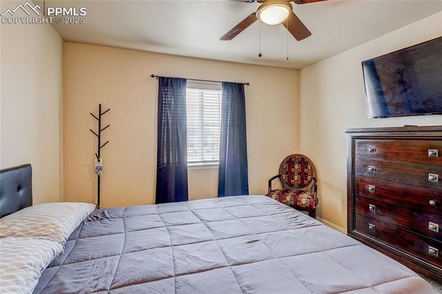 1352 N Blue Lake Lane, Pueblo, CO 81007