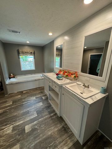 7381 Mars Hill Rd, Bauxite, AR 72011