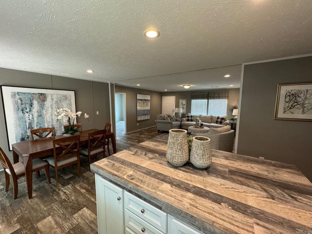 7381 Mars Hill Rd, Bauxite, AR 72011