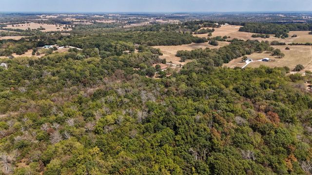 7681 N Farm Road 43, Ash Grove, MO 65604