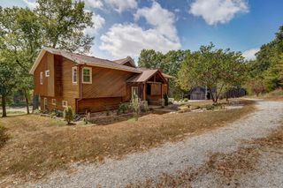 7681 N Farm Road 43, Ash Grove, MO 65604