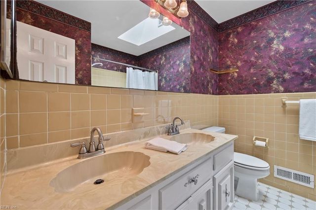 2000 Bay Breeze CT, Virginia Beach, VA 23454