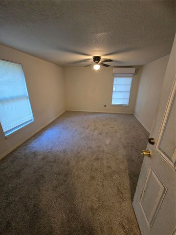 3833 W Admiral Boulevard S, Tulsa, OK 74127