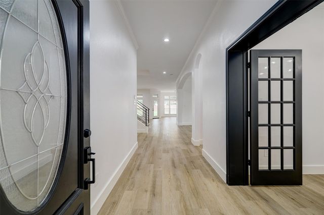 3550 Urban Woods Trail, Houston, TX 77008