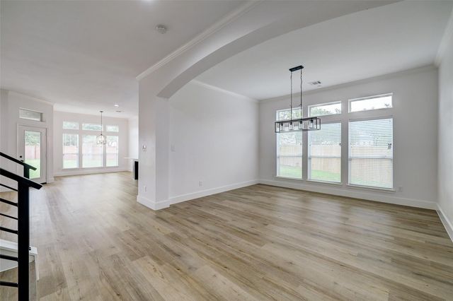 3550 Urban Woods Trail, Houston, TX 77008