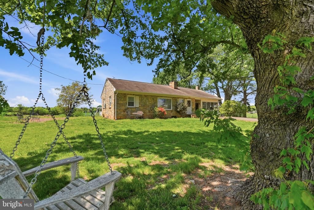 11844 CEMETERY RD, Remington, VA 22734