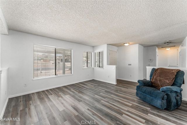 39004 164th E, Palmdale, CA 93591