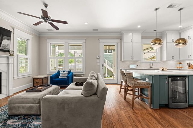 1601 Columbia Street, Houston, TX 77008