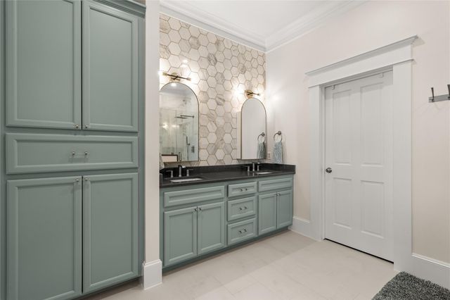 1601 Columbia Street, Houston, TX 77008