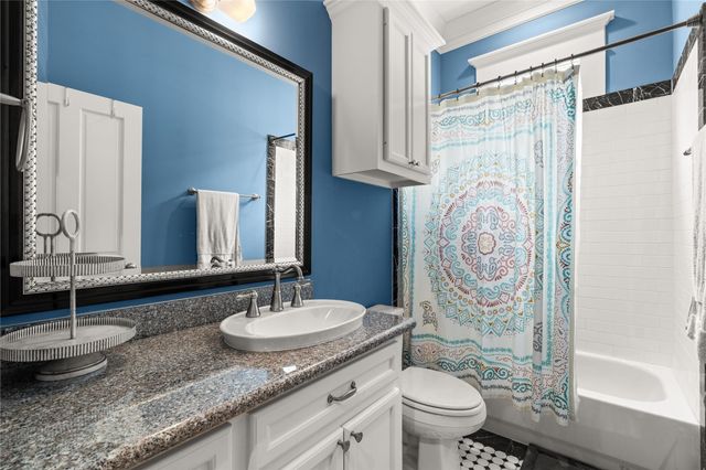 1601 Columbia Street, Houston, TX 77008