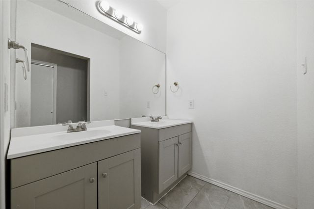 1001 Brenner Court, Arlington, TX 76017