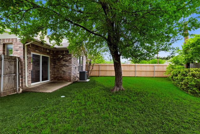 1001 Brenner Court, Arlington, TX 76017