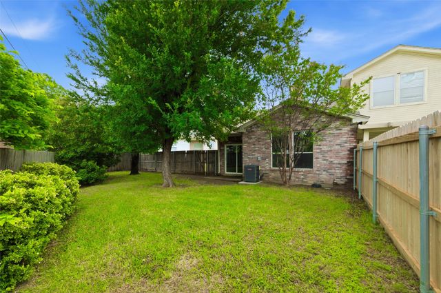 1001 Brenner Court, Arlington, TX 76017