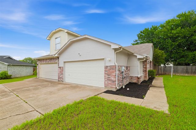 1001 Brenner Court, Arlington, TX 76017