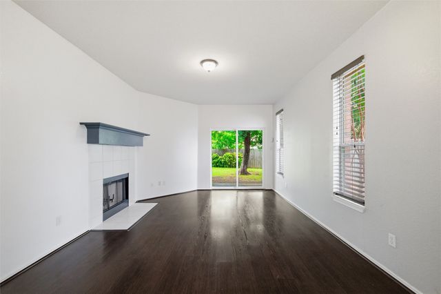 1001 Brenner Court, Arlington, TX 76017