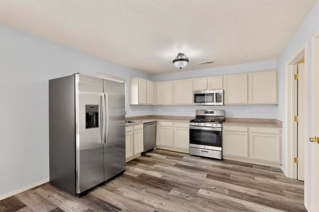 471 Little Wings Loop SW, Los Lunas, NM 87031