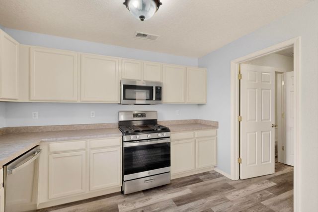 471 Little Wings Loop SW, Los Lunas, NM 87031