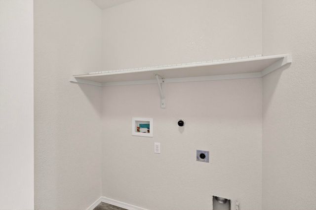 471 Little Wings Loop SW, Los Lunas, NM 87031