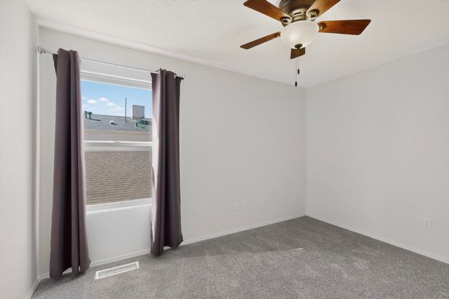 471 Little Wings Loop SW, Los Lunas, NM 87031