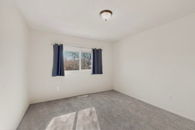 471 Little Wings Loop SW, Los Lunas, NM 87031