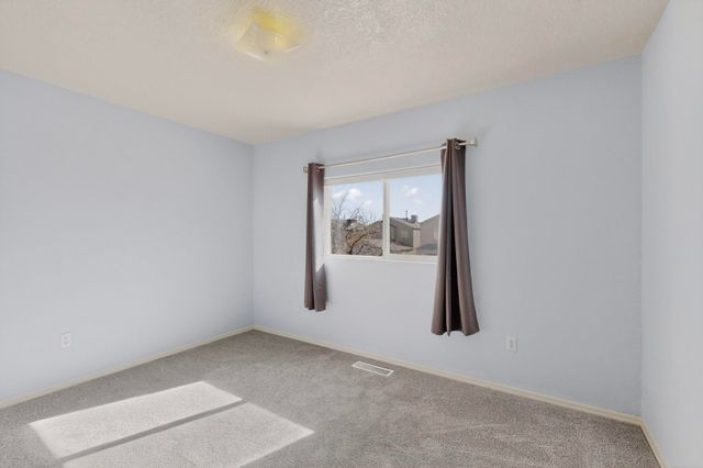 471 Little Wings Loop SW, Los Lunas, NM 87031