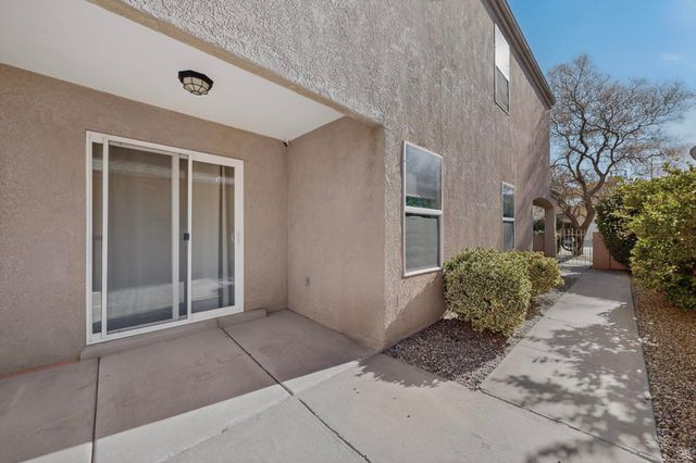 471 Little Wings Loop SW, Los Lunas, NM 87031