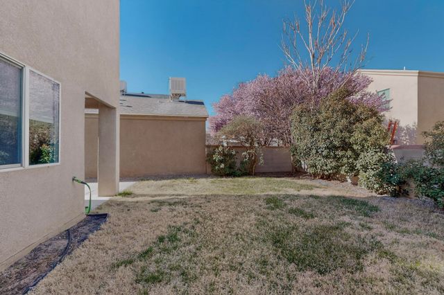 471 Little Wings Loop SW, Los Lunas, NM 87031