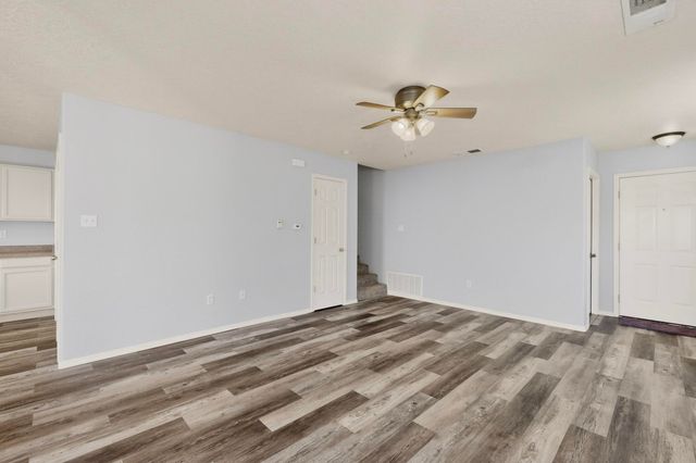 471 Little Wings Loop SW, Los Lunas, NM 87031