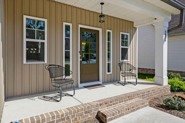 1826 Oakvale Drive, Chattanooga, TN 37421