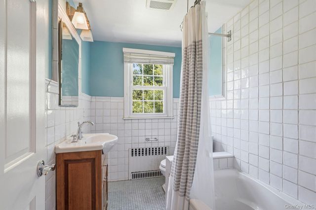 29 Coralyn Avenue, White Plains, NY 10605
