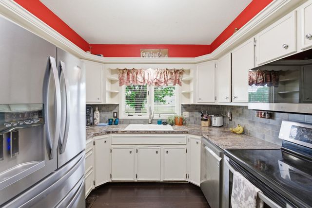 1410 N Tanglewood, Rose Hill, KS 67133