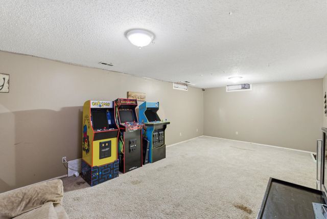 1410 N Tanglewood, Rose Hill, KS 67133