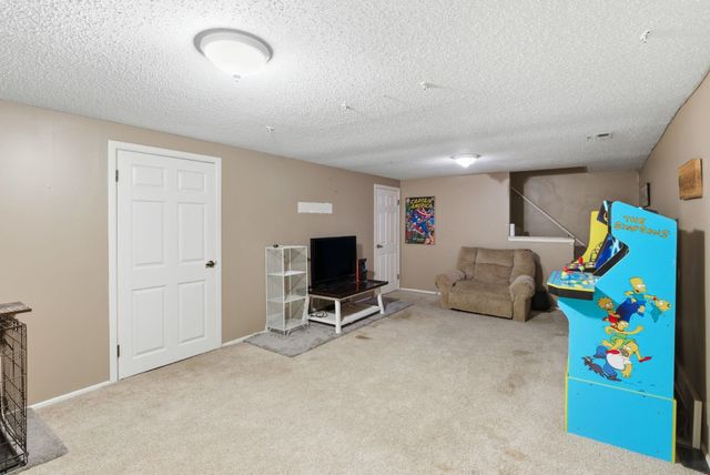 1410 N Tanglewood, Rose Hill, KS 67133