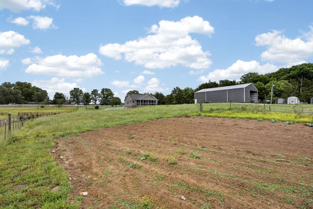 3040 Shipley Rd, Cookeville, TN 38501