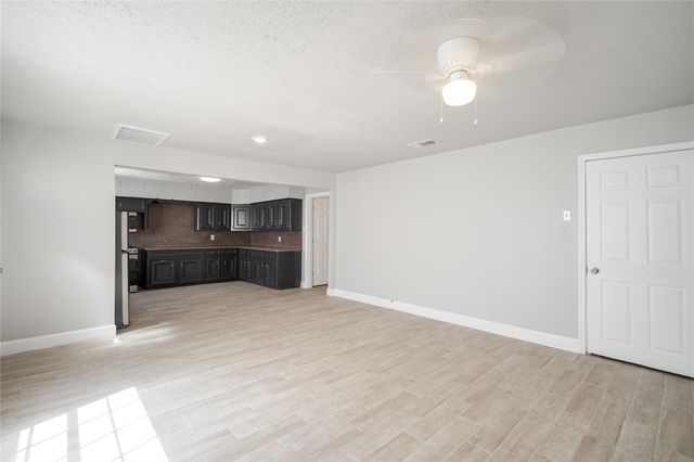 7318 Dahlia Street C, Houston, TX 77012