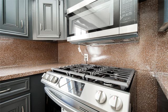 7318 Dahlia Street C, Houston, TX 77012