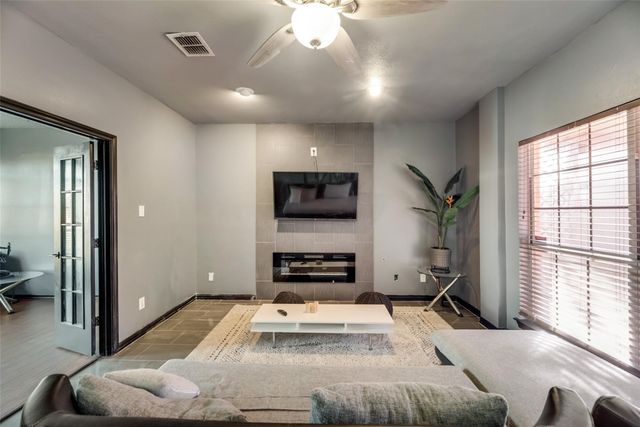 4547 Buckingham Drive, Grand Prairie, TX 75052