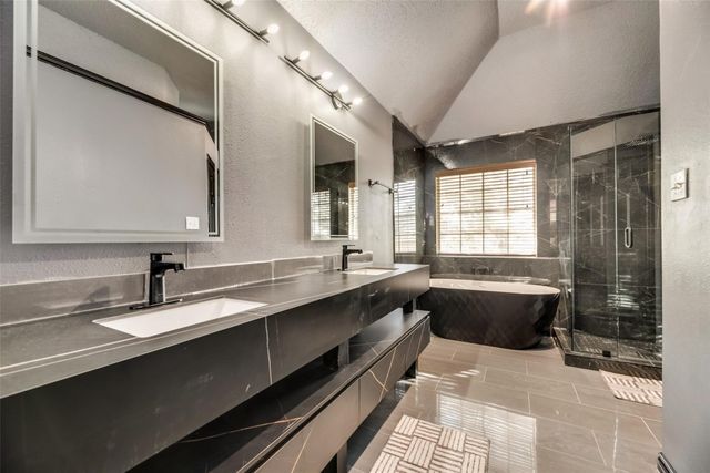 4547 Buckingham Drive, Grand Prairie, TX 75052