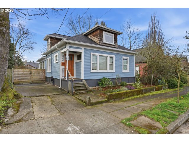 832 N EMERSON St, Portland, OR 97217