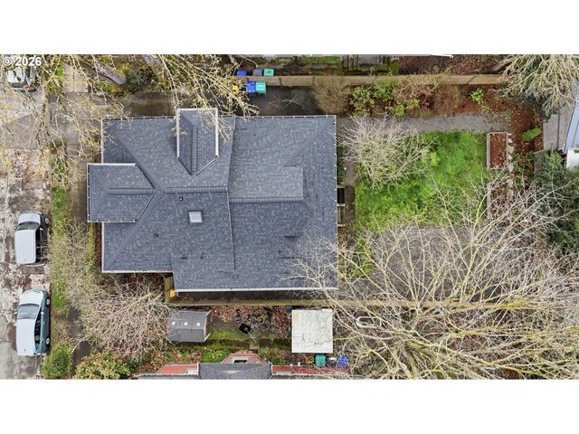 832 N EMERSON St, Portland, OR 97217