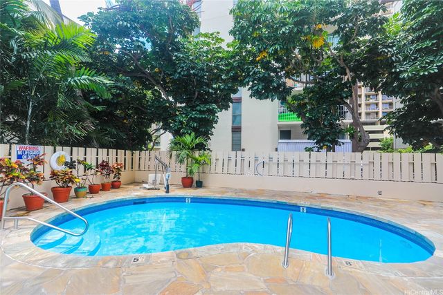 444 Kanekapolei Street 1002, Honolulu, HI 96815