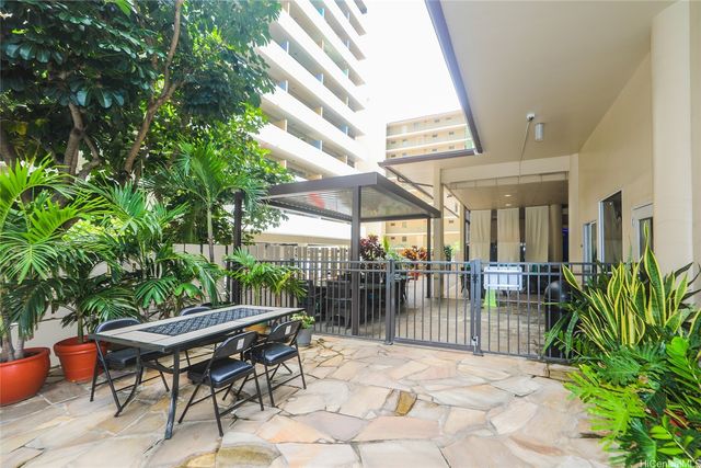 444 Kanekapolei Street 1002, Honolulu, HI 96815