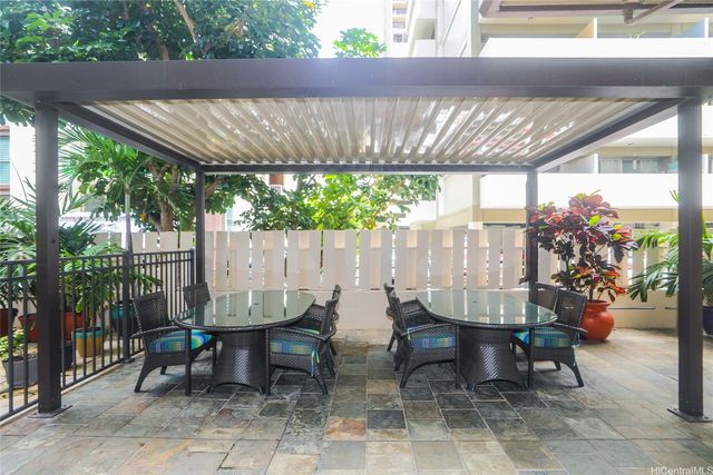 444 Kanekapolei Street 1002, Honolulu, HI 96815