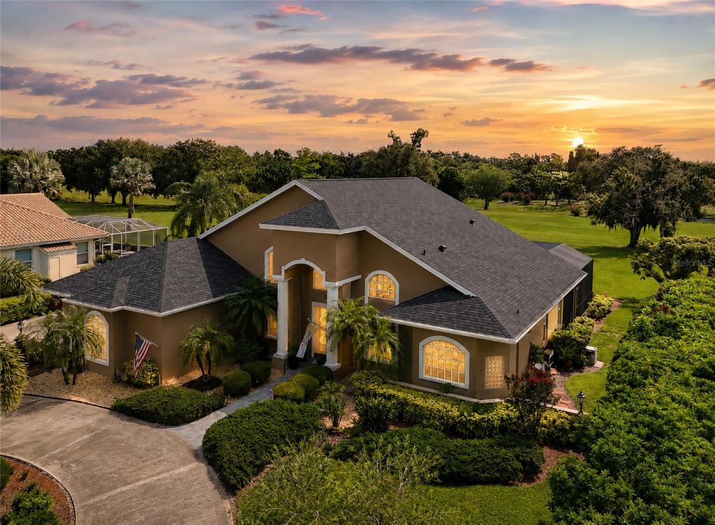 Image 1 of property listing at 6213 GLEN ABBEY LANE, Bradenton, FL 34202
